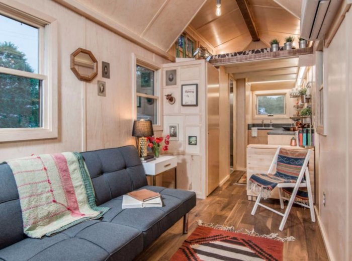 Маленький уютный домик