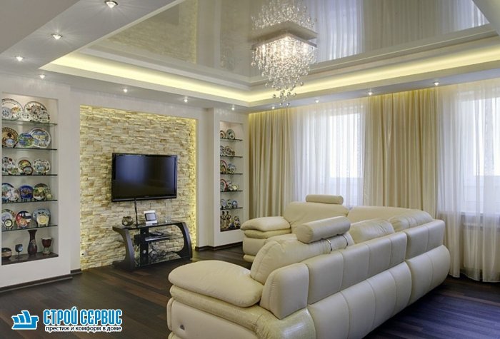 Многоуровневый потолок в гостиной