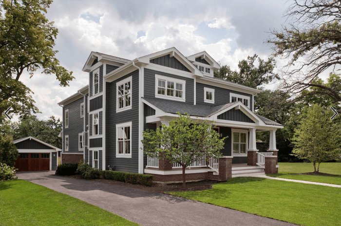 Дом с белыми окнами