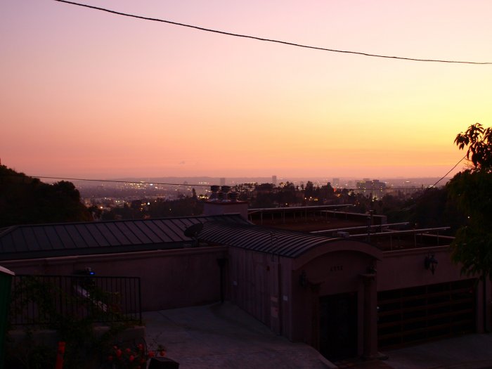 Лос Анджелес вид с окна гетто