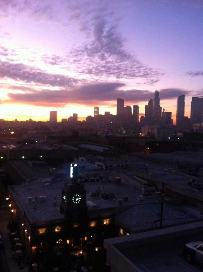 Лос Анджелес вид с окна гетто