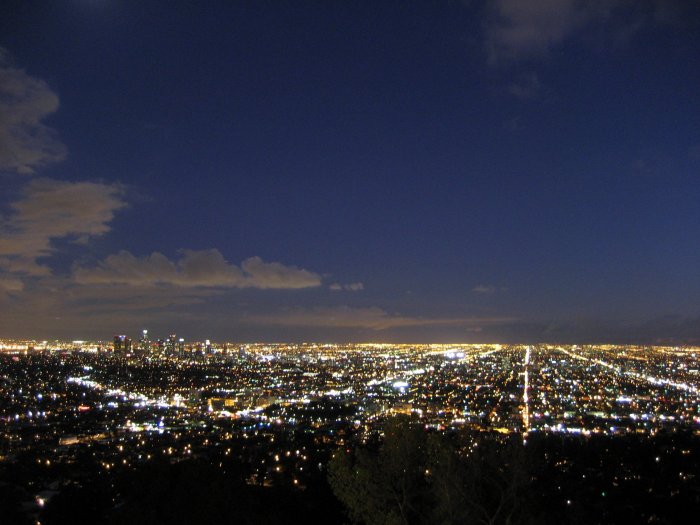 Вид на Лос Анджелес ночью