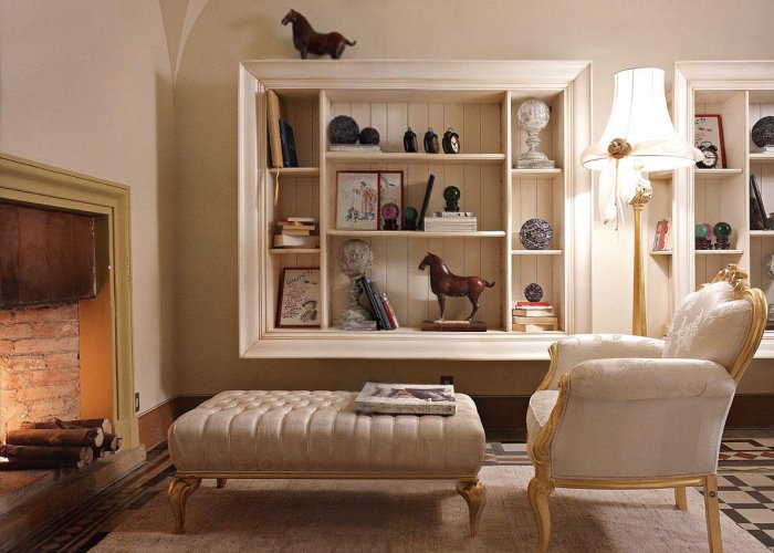 Полка в классическом стиле