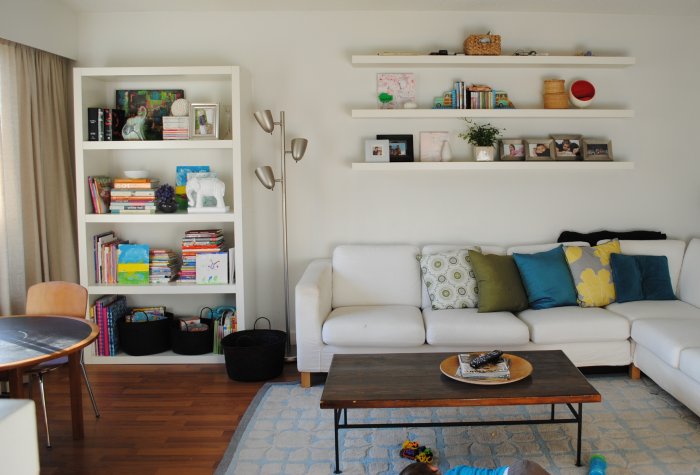 Икеа ЛАКК В интерьере гостиной