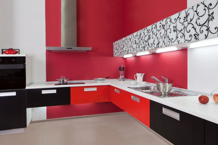 Кухня в красно-черно белом стиле