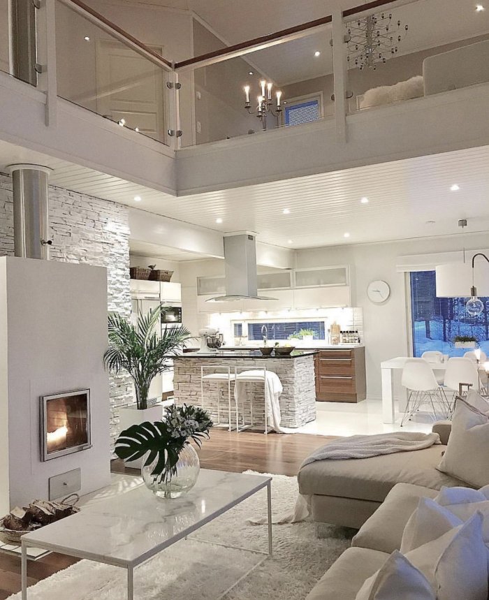 Кухня в гостиной со вторым светом