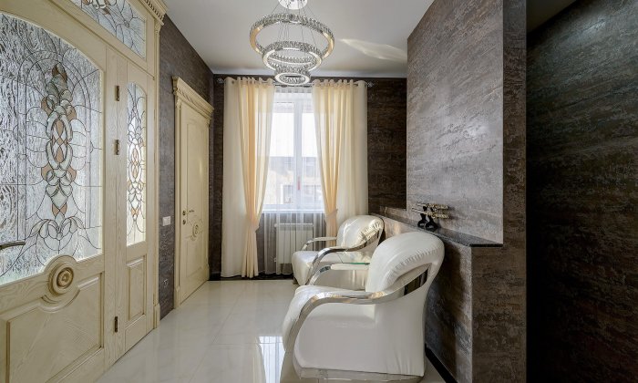 Декоративная штукатурка в прихожей