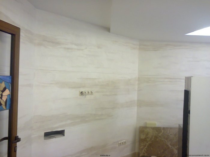 Белая штукатурка травертин в интерьере