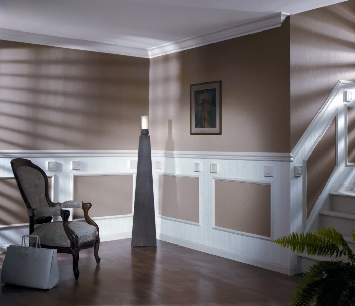 Полиуретановый плинтус для стен