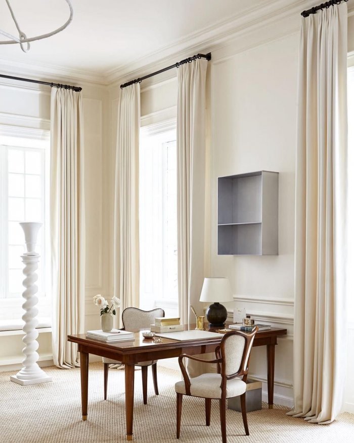 Карнизы в современном интерьере