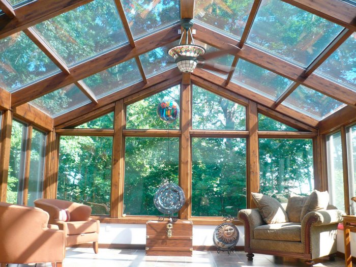 Дом со стеклянной крышей