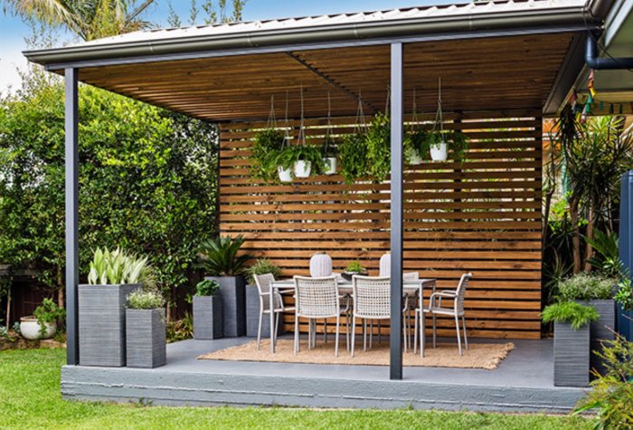 Стены в беседке