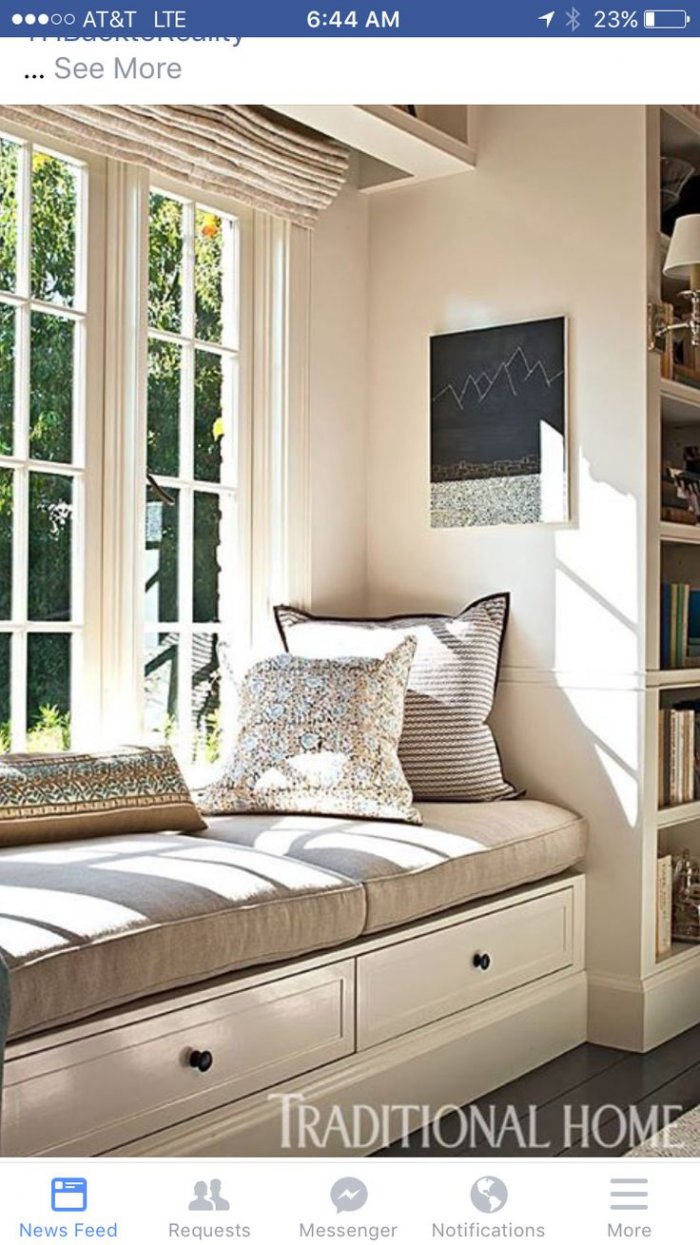 Подоконник в спальне