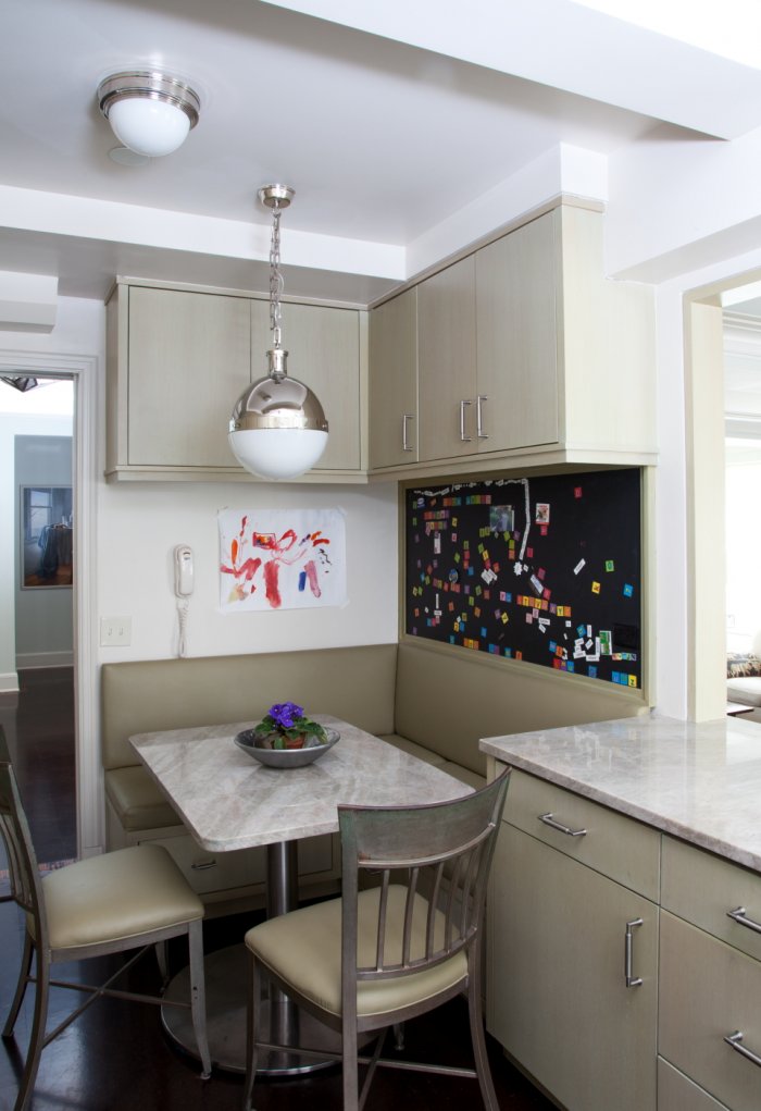 Маленькая кухня с обеденной зоной