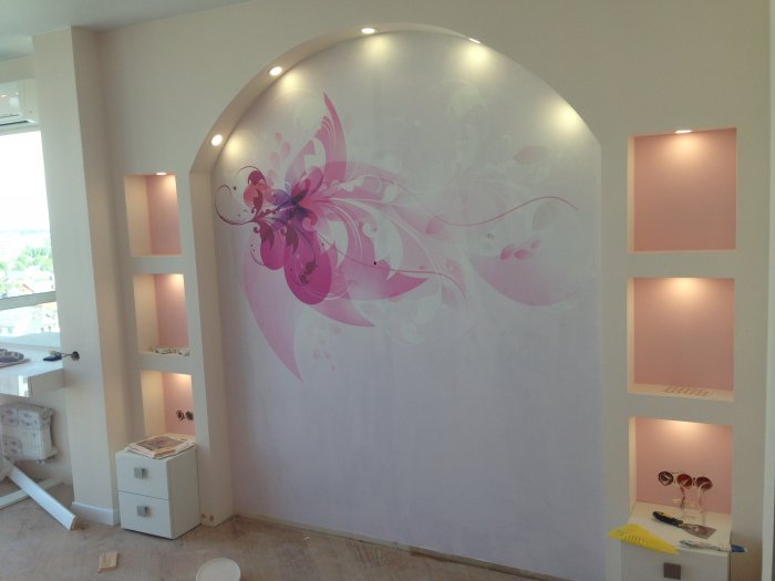 Арка из гипсокартона с подсветкой за кроватью