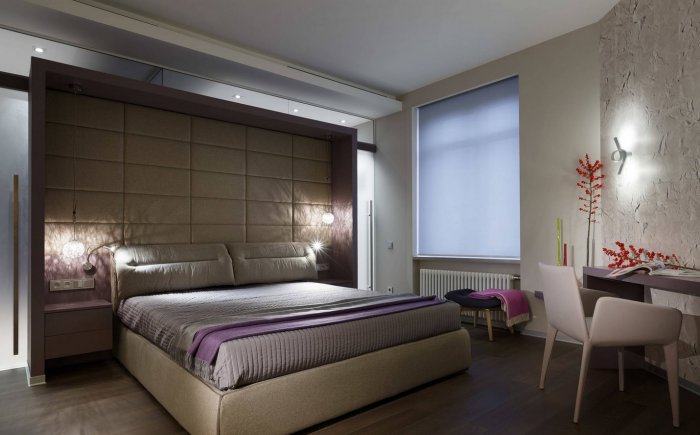 Стена за изголовьем кровати