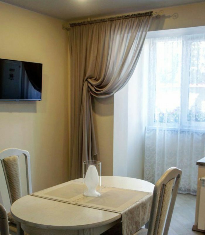 Шторы в гостинную совмещенную с Кузней