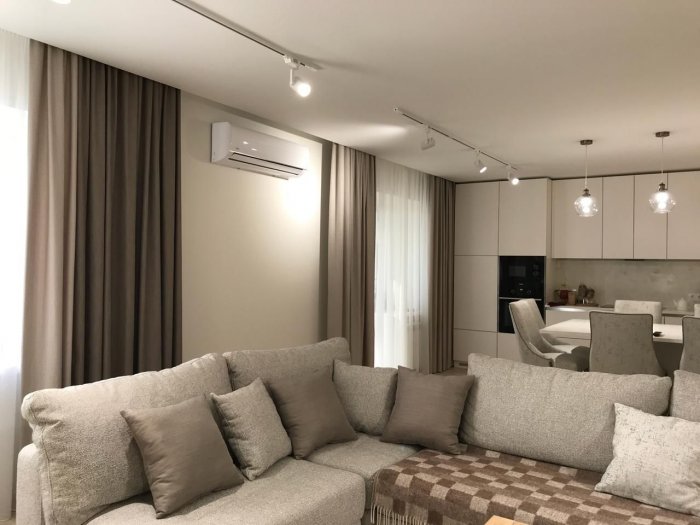 Гостиная Объединенная с кухней шторы