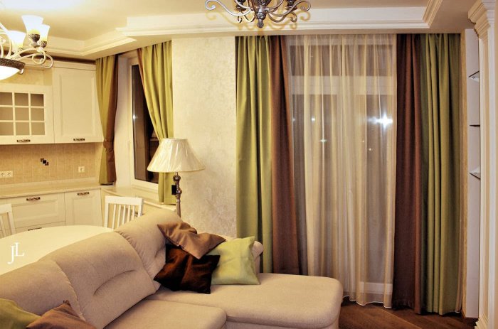 Портьеры в интерьере гостиной