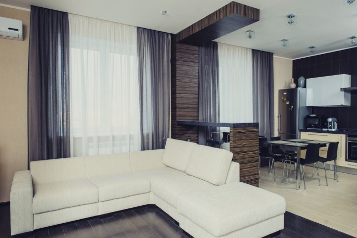 Шторы в квартире студии