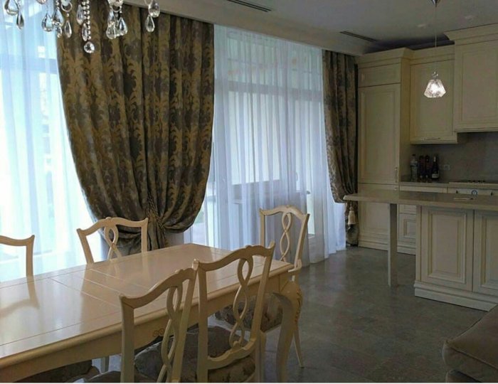 Шторы на кухню соединенную с гостиной