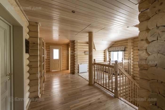 Внутренняя отделка дома из бревна