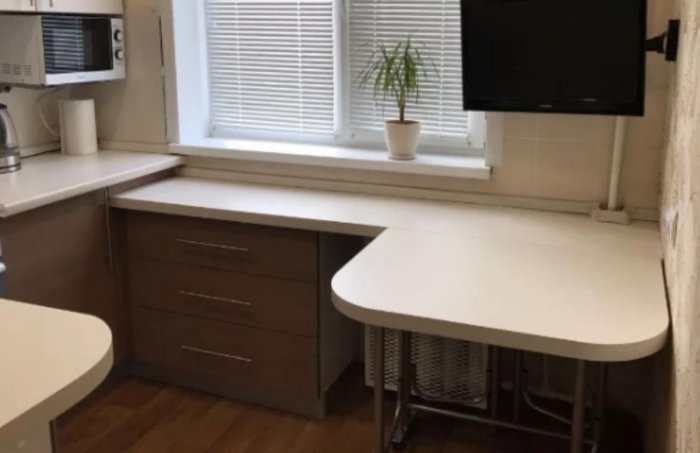 Необычное расположение кухонного гарнитура