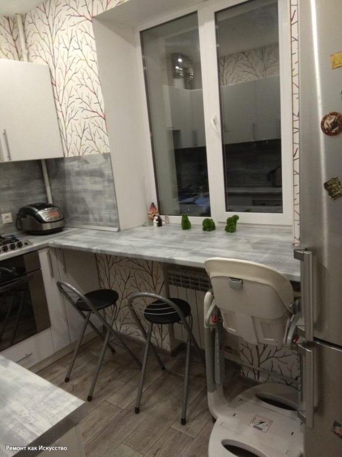 Кухня стол на подоконнике белая