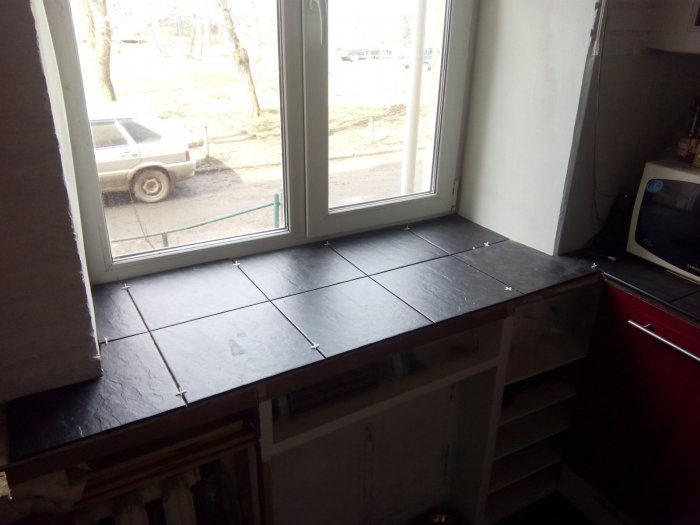 Декор подоконника на кухне хрущевка