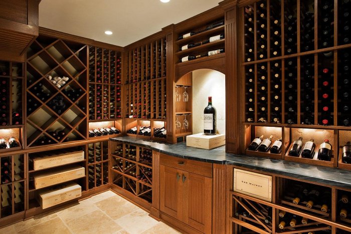 Ставрос винный погреб