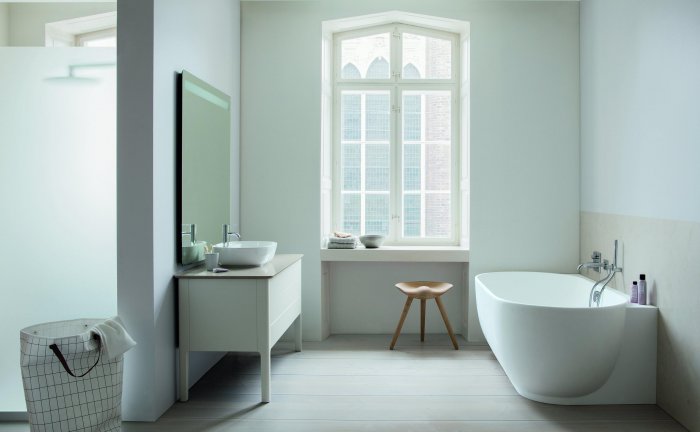 Ванна пристенная овальная Duravit Luv