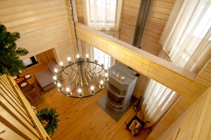 Второй свет с балконом