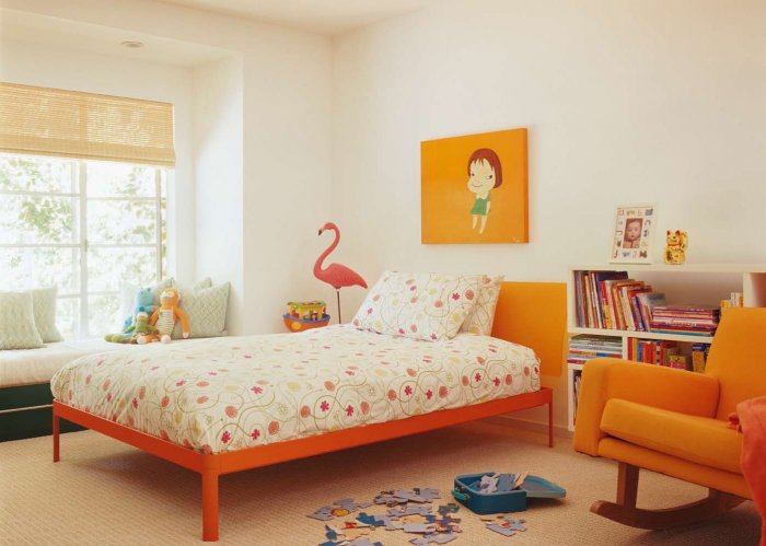 Оранжевая комната для девочки