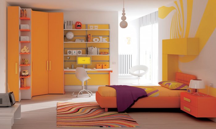 Комната подростка в оранжевом цвете