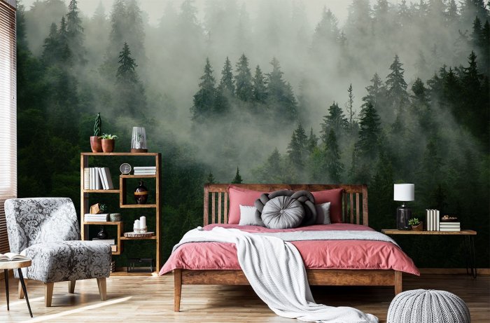 Туманный лес в интерьере спальни