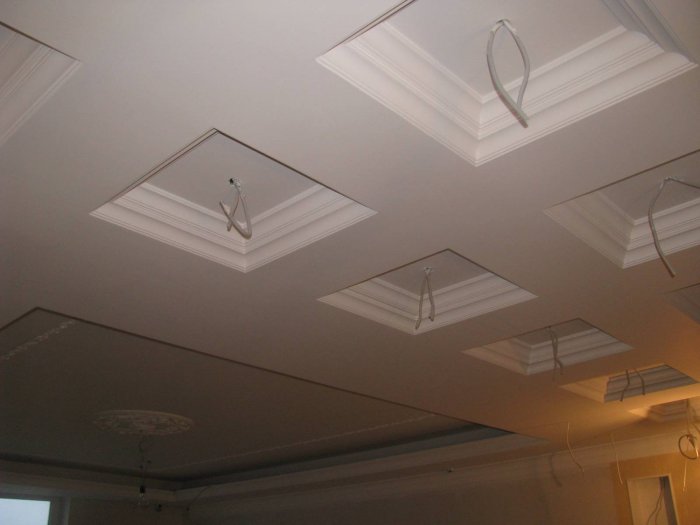 Кессонный потолок лофт