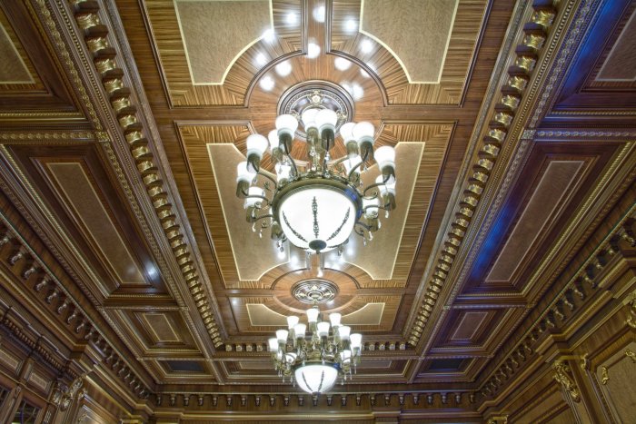 Кессоновые потолки классика