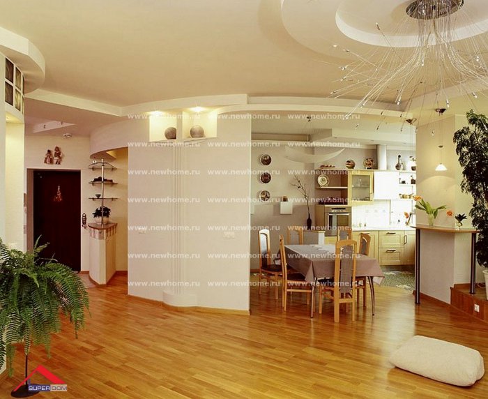 Столовая совмещенная с прихожей