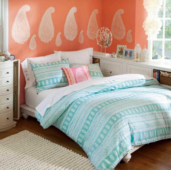 Интерьер детской комнаты для двоих в нежно-голубых тонах