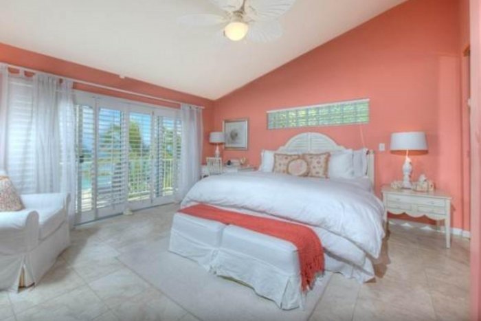 Бирюзовые стены в спальне