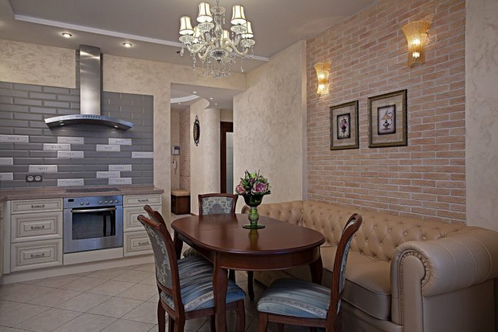 Декоративный камень в обеденной зоне