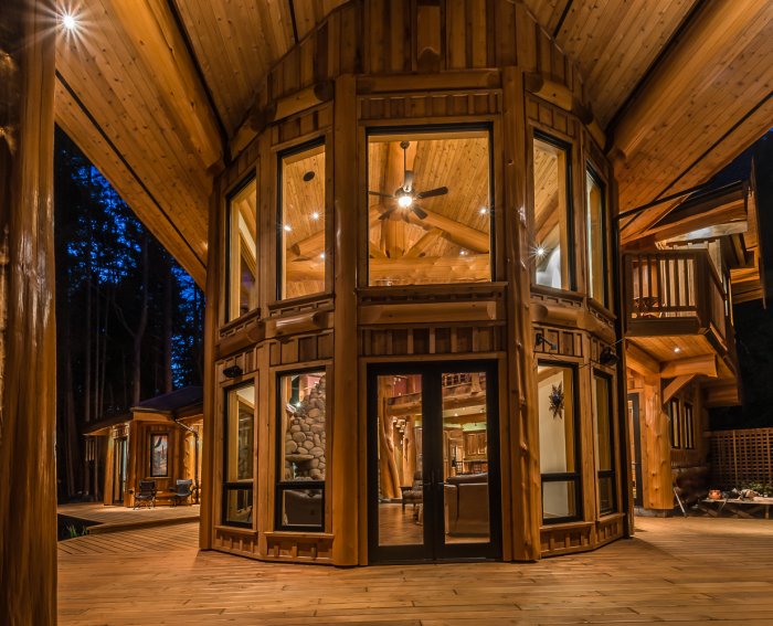 Дом в стиле поинт энд Бим