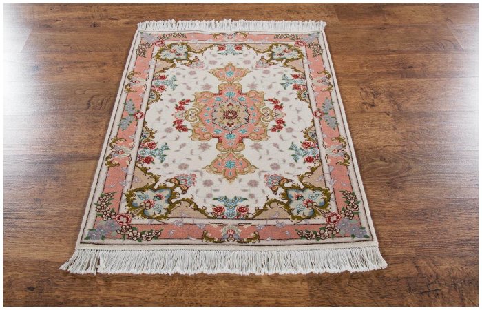 Тебризский ковер Halbmond Rubin Spezial