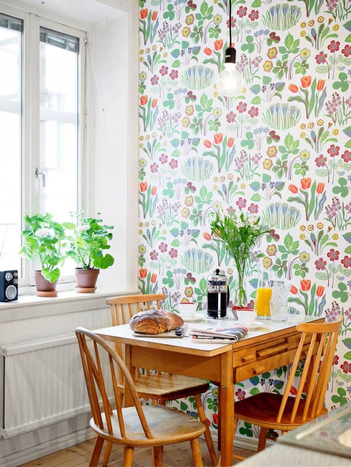 Комбинированные обои для кухни в хрущевке