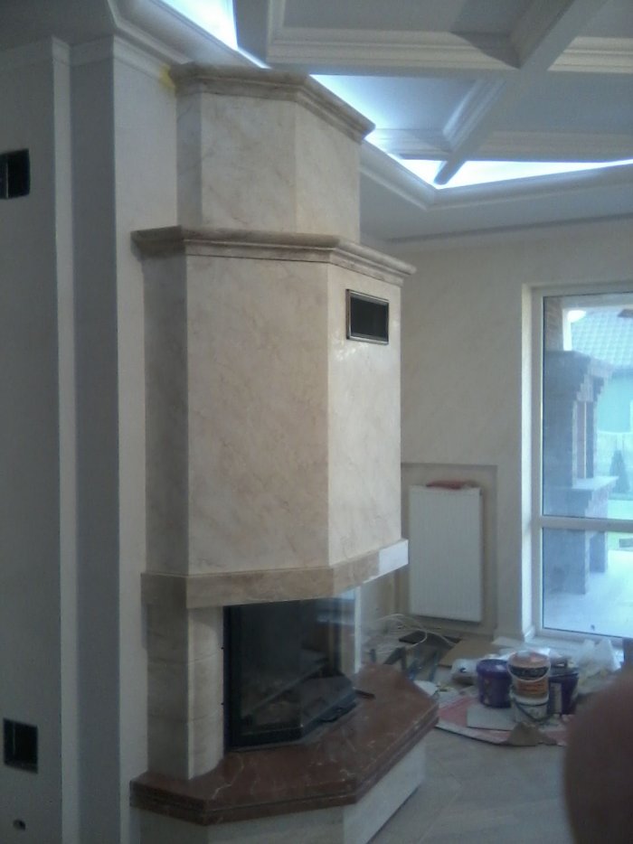 Венецианская штукатурка под мрамор в интерьере гостиной