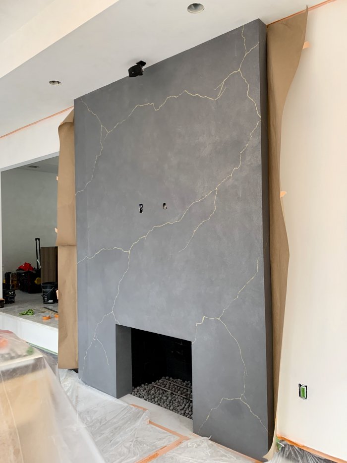 Камины из гипрока Отделанные венецианской штукатуркой