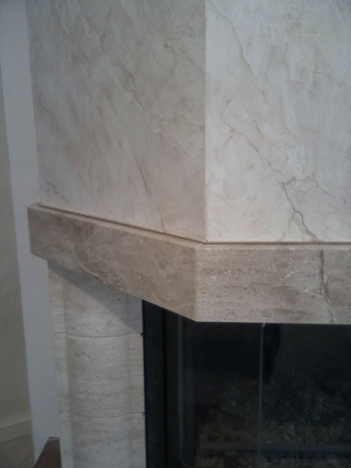 Декоративная штукатурка вокруг камина