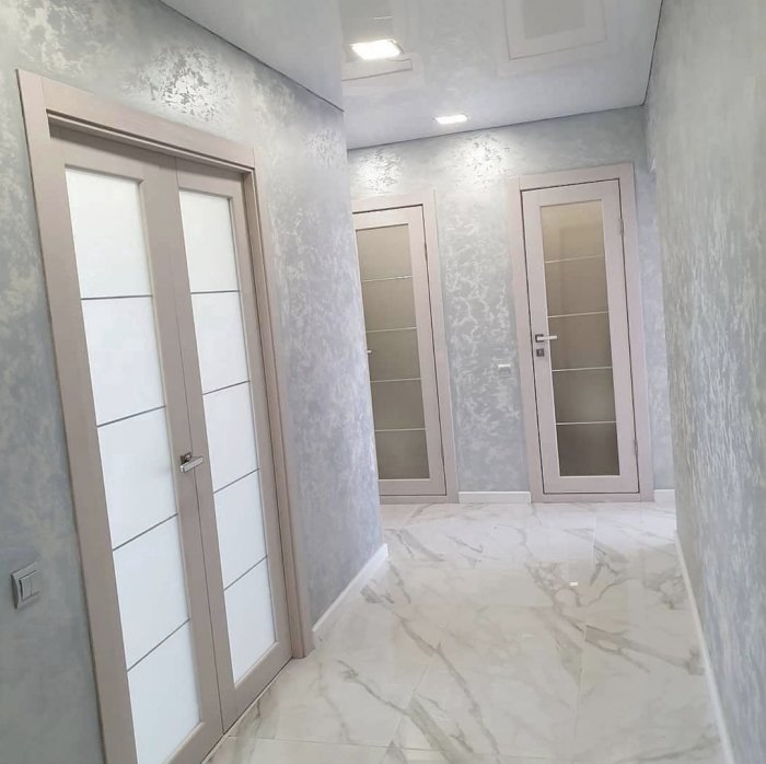 Венецианская штукатурка в коридоре в квартире