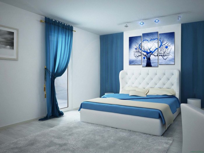 Спальня в голубых тонах