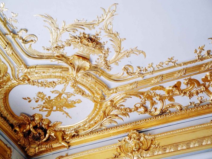 Потолок натяжной в стиле Барокко рококо